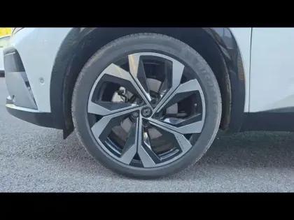 Photo 8 Renault Austral  1.2 E-Tech full hybrid 200ch Iconic esprit Alpine- 24