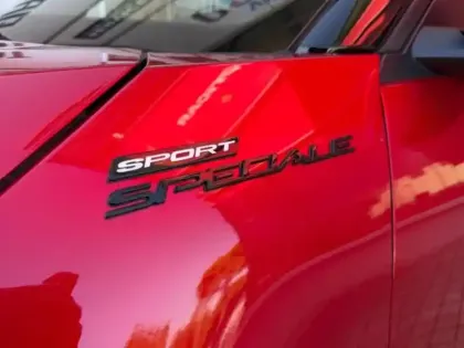 Photo 10 Alfa Romeo Junior  Elettrica 156ch 54kWh Sport Speciale (5700? certinergy déduit)