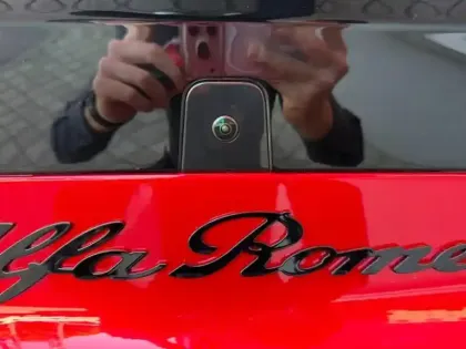 Photo 13 Alfa Romeo Junior  Elettrica 156ch 54kWh Sport Speciale (5700? certinergy déduit)