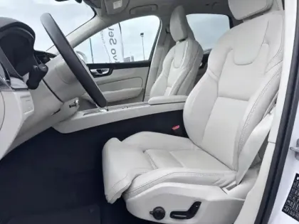 Photo 5 Volvo XC60  T6 Hybride Rechargeable 253 + 145ch Plus Style Chrome Geartronic 8 AWD