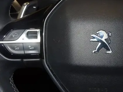 Photo 13 Peugeot 3008  1.2 PureTech 130ch S&S Allure Pack EAT8