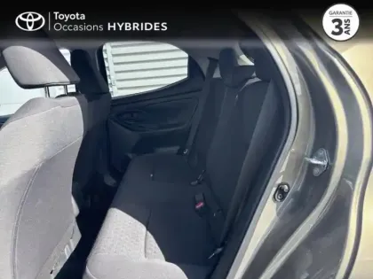 Photo 11 Toyota Yaris  116h Design 5p MC24