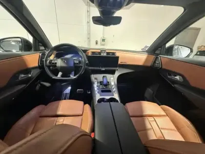 Photo 9 DS DS 7  Crossback E-TENSE 4x4 300ch Rivoli