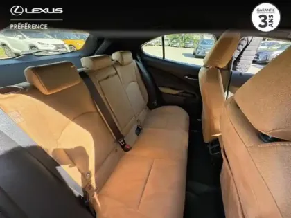 Photo 13 Lexus UX  250h 2WD