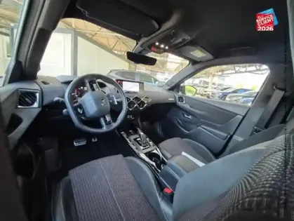 Photo 14 DS DS 3  Crossback PureTech 130ch Performance Line + Automatique