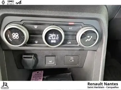 Photo 11 Dacia Sandero  1.0 ECO-G GPL 100ch Stepway Extreme +