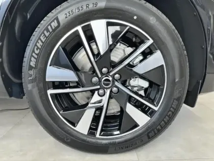 Photo 7 Volvo XC60  T6 Hybride Rechargeable 253 + 145ch Plus Style Dark Geartronic 8 AWD