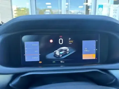 Photo 13 Jeep Avenger  1.2 Turbo T3 145ch MHEV Overland BVR6 4xe