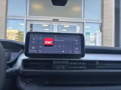 Photo 14 Jeep Avenger  1.2 Turbo T3 145ch MHEV Overland BVR6 4xe