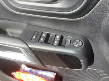 Photo 16 Citroën C5 aircross Hybride 136 e-DCS6 Plus