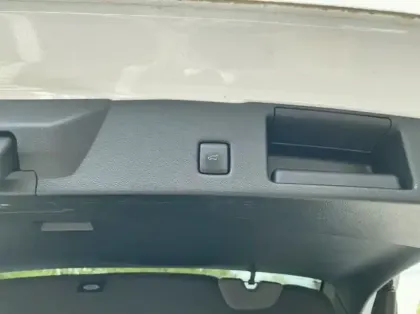 Photo 18 Ford Kuga 2.5 Duratec 180ch Hybrid FlexiFuel ST-Line X Powershift