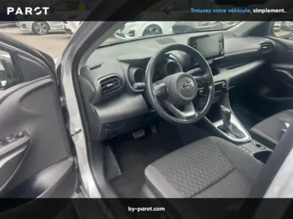 Photo 19 Toyota Yaris 116h Collection 5p MY22