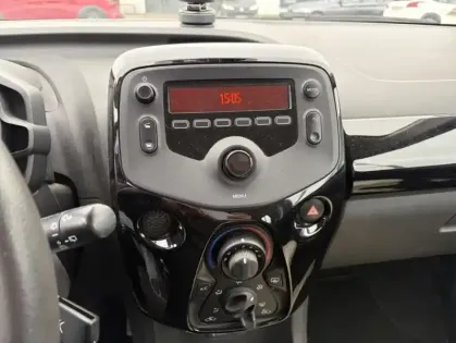 Photo 6 Citroën C1 Airscape Feel 1.0 72 ch