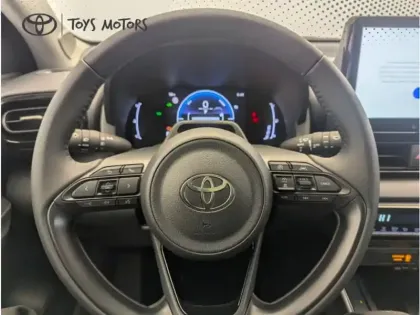 Photo 13 Toyota Yaris Hybride 116h Design Pack