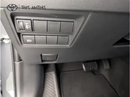 Photo 19 Toyota Yaris Hybride 116h Design Pack