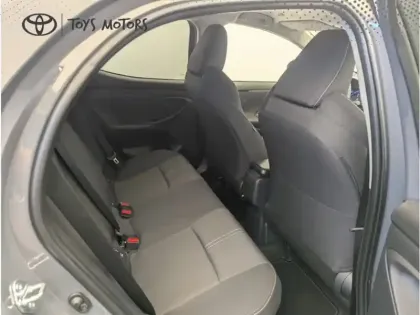 Photo 12 Toyota Yaris Hybride 116h Design Pack