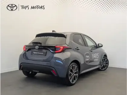 Photo 25 Toyota Yaris Hybride 116h Design Pack