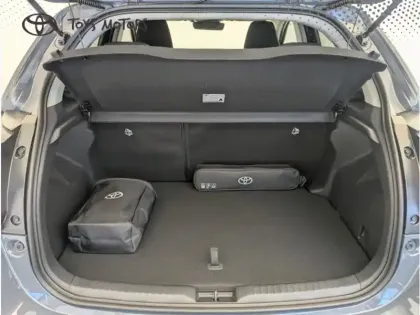 Photo 28 Toyota Yaris Hybride 116h Design Pack