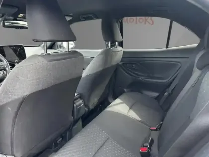 Photo 16 Toyota Yaris Hybride 1.5 HYBRID 116H DESIGN AUTO 2WD