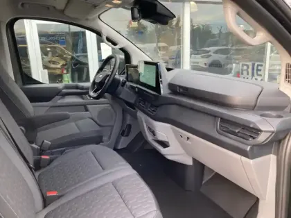 Photo 14 Ford Custom Fg 320 L1H1 Electrique 160 kW 218ch Batterie 64 kWh Limited