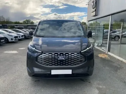 Photo 22 Ford Custom Fg 320 L1H1 Electrique 160 kW 218ch Batterie 64 kWh Limited