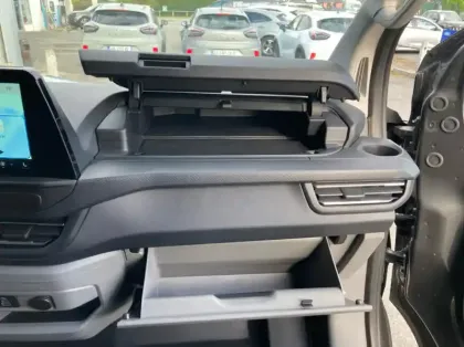 Photo 19 Ford Custom Fg 320 L1H1 Electrique 160 kW 218ch Batterie 64 kWh Limited