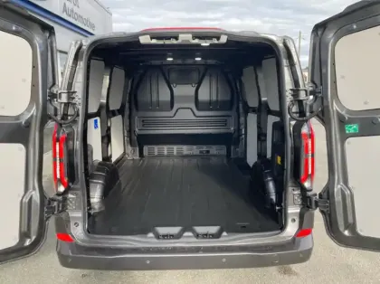 Photo 10 Ford Custom Fg 320 L1H1 Electrique 160 kW 218ch Batterie 64 kWh Limited