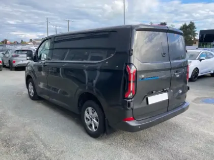 Photo 12 Ford Custom Fg 320 L1H1 Electrique 160 kW 218ch Batterie 64 kWh Limited