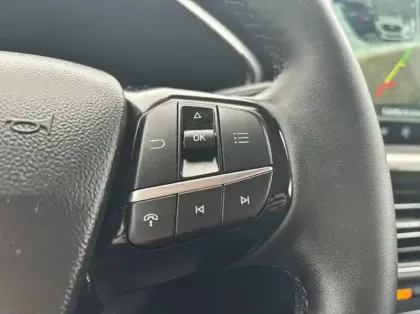 Photo 20 Ford Kuga 2.5 Duratec 180ch Hybrid FlexiFuel Titanium Business Powershift