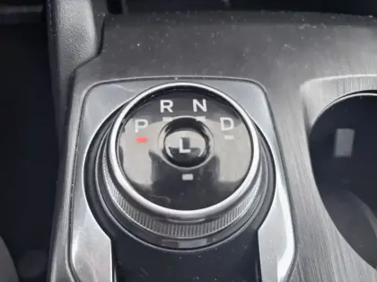 Photo 7 Ford Kuga 2.5 Duratec 180ch Hybrid FlexiFuel Titanium Business Powershift