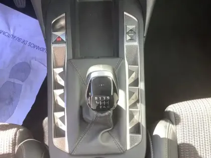 Photo 23 DS DS 3 Nouveau PureTech 100 BVM6 Performance Line