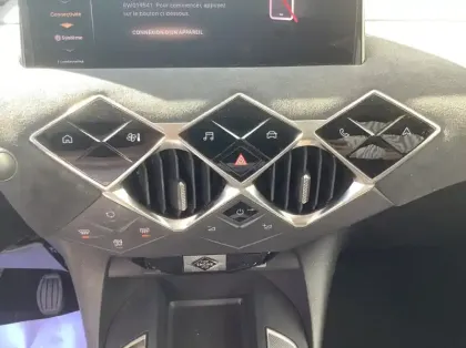 Photo 15 DS DS 3 Nouveau PureTech 100 BVM6 Performance Line