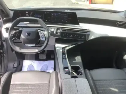 Photo 12 Peugeot 3008 Nouveau Hybrid 136 e-DCS6 Allure