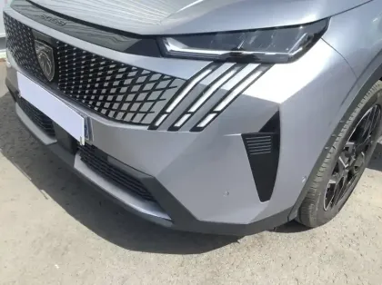 Photo 25 Peugeot 3008 Nouveau Hybrid 136 e-DCS6 Allure