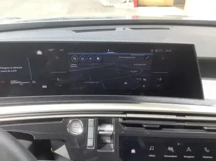 Photo 14 Peugeot 3008 Nouveau Hybrid 136 e-DCS6 Allure