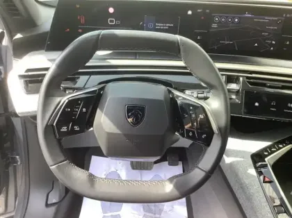 Photo 17 Peugeot 3008 Nouveau Hybrid 136 e-DCS6 Allure