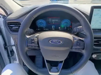 Photo 9 Ford Kuga 2.5 Duratec 180ch Hybrid FlexiFuel Titanium Business Powershift