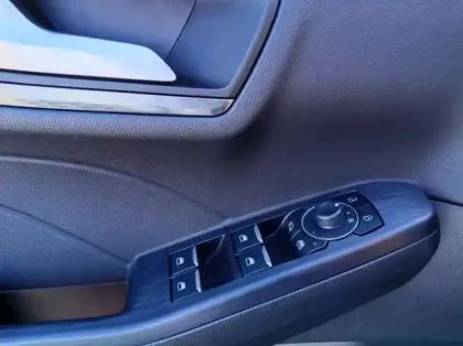 Photo 27 Ford Kuga 2.5 Duratec 180ch Hybrid FlexiFuel Titanium Business Powershift