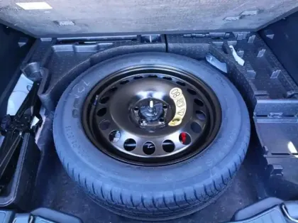 Photo 19 Ford Kuga 2.5 Duratec 180ch Hybrid FlexiFuel Titanium Business Powershift