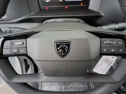 Photo 19 Peugeot Expert Fourgon Nouveau FGN M BLUEHDI 120 S&S BVM6