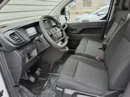 Photo 10 Peugeot Expert Fourgon Nouveau FGN M BLUEHDI 120 S&S BVM6