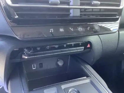 Photo 15 Citroën C5 aircross Hybride 145 e-DCS6 Max