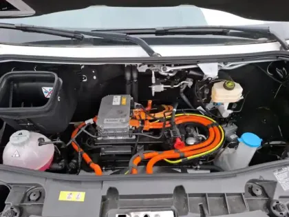 Photo 13 Mercedes Sprinter e 414 Fourgon 43S 113KWH 136CH