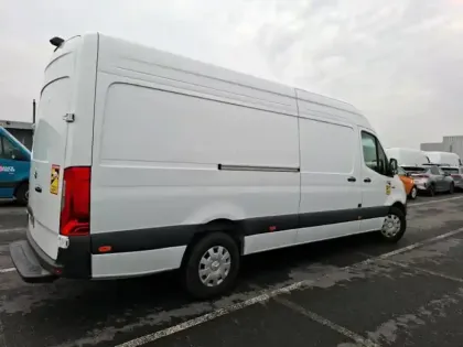 Photo 16 Mercedes Sprinter e 414 Fourgon 43S 113KWH 136CH