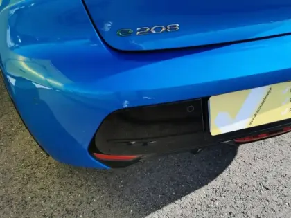 Photo 9 Peugeot 208 GT Line 136 ch