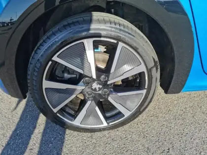 Photo 6 Peugeot 208 GT Line 136 ch