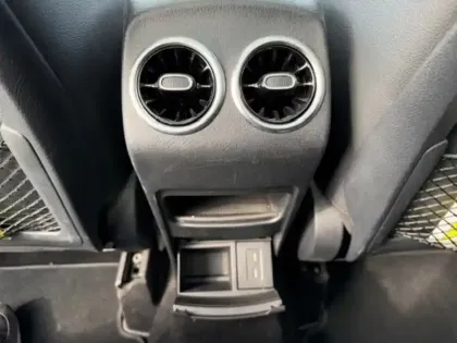 Photo 18 Mercedes GLA 200 d AMG Line