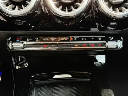 Photo 14 Mercedes CLA  200 Shooting Brake