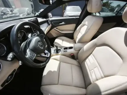 Photo 18 Mercedes GLA 200 Inspiration