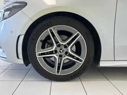 Photo 11 Mercedes Classe B B 200